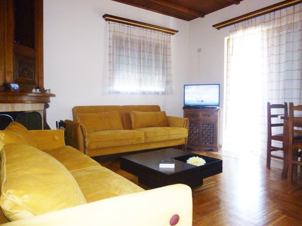 Vila Altini Borsh Luaran gambar