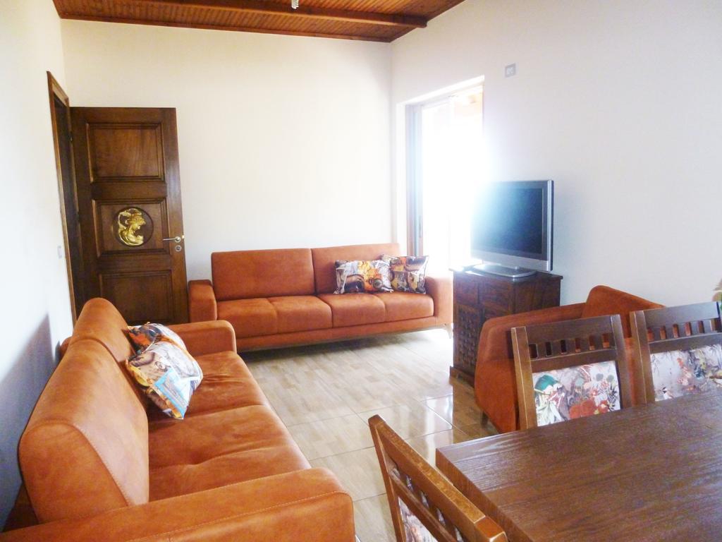 Vila Altini Borsh Luaran gambar