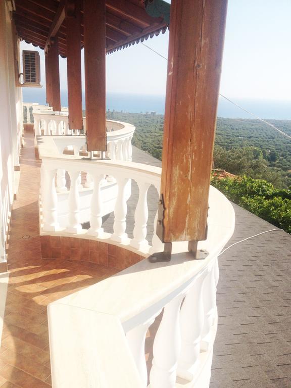 Vila Altini Borsh Luaran gambar