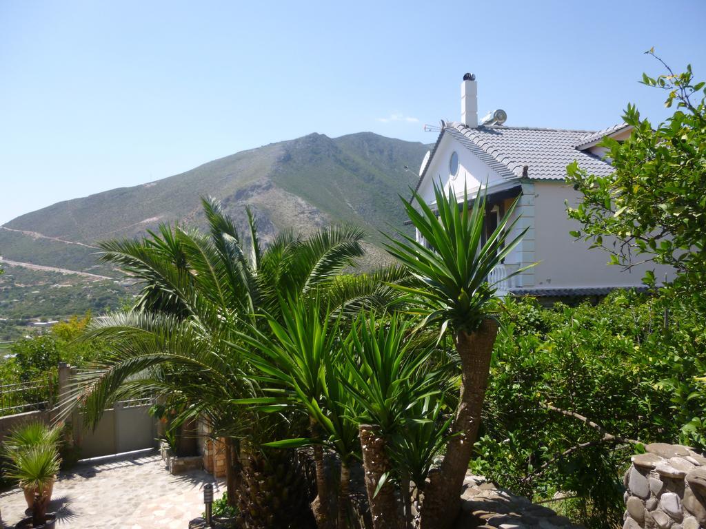 Vila Altini Borsh Luaran gambar